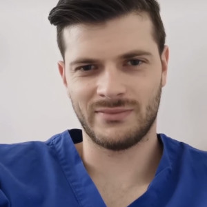 MUDr. Tomáš Debnár